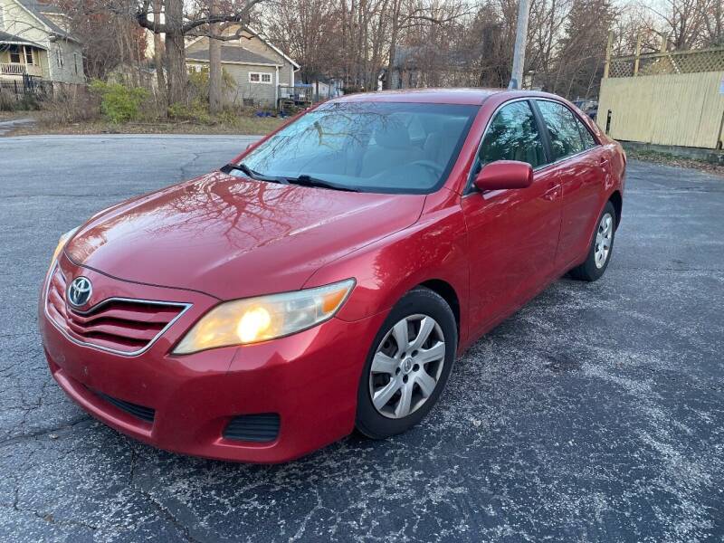 2011 Toyota Camry for sale at Wheels Auto Sales in Bloomington IN