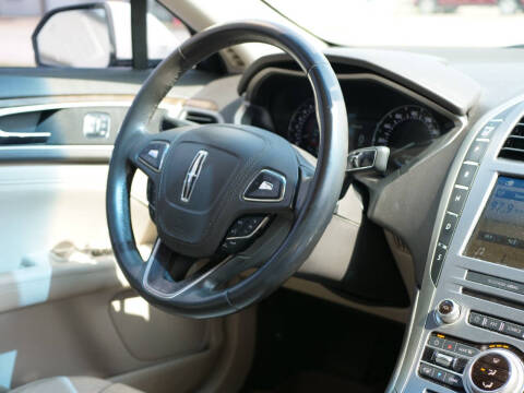 2017 Lincoln MKZ Select