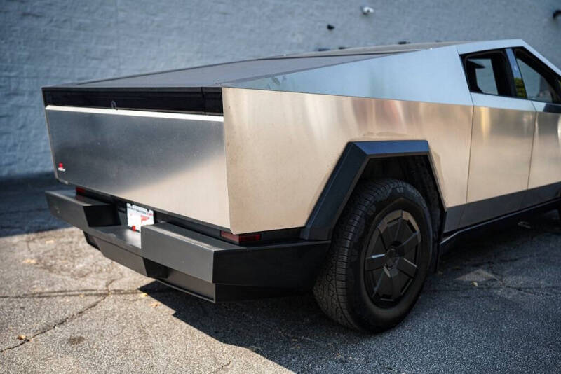 2025 Tesla Cybertruck