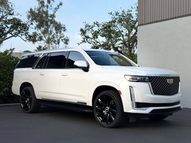 2022 Cadillac Escalade ESV Luxury