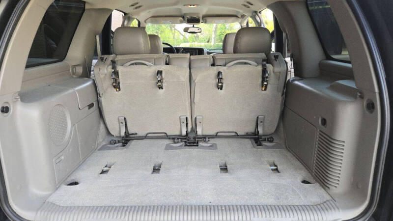 2004 GMC Yukon SLE - Photo 29
