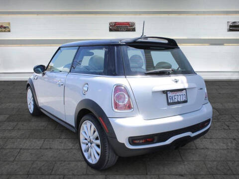 2011 MINI Cooper John Cooper Works