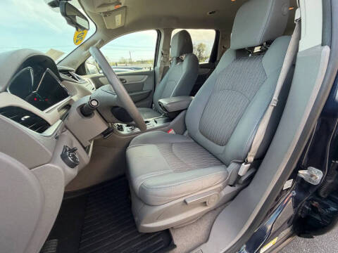 2017 Chevrolet Traverse LS