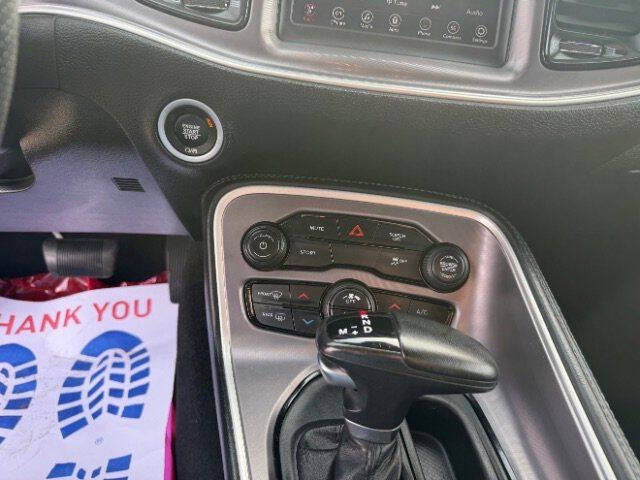 2022 Dodge Challenger SXT