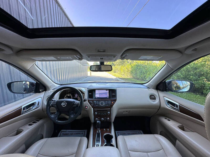 2017 Nissan Pathfinder Platinum