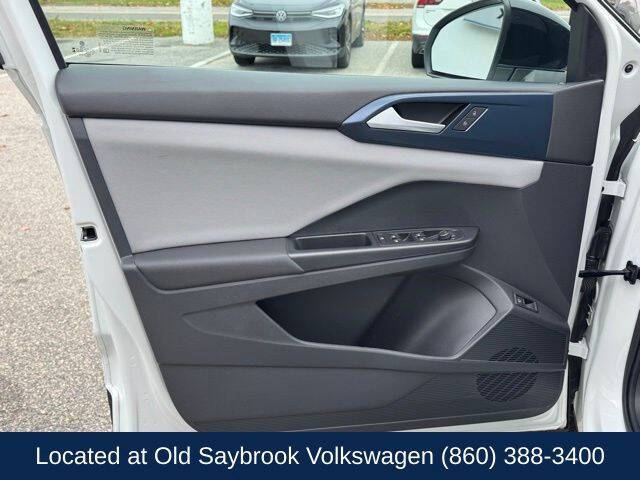 2023 Volkswagen Taos SE 4Motion