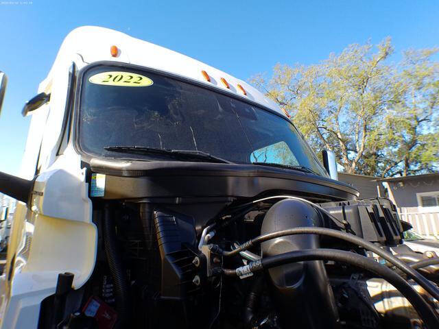2022 Freightliner Cascadia