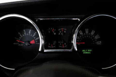 2005 Ford Mustang V6 Deluxe