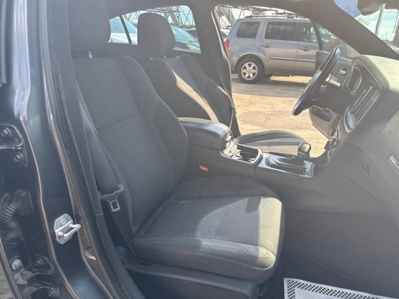 2015 Dodge Charger SXT