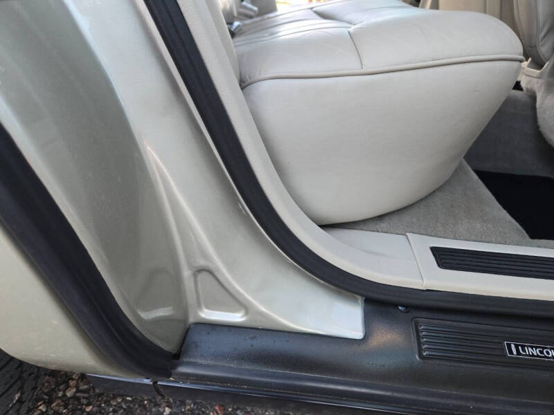 1997 Lincoln Town Car Executive