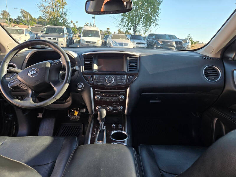 2015 Nissan Pathfinder Platinum