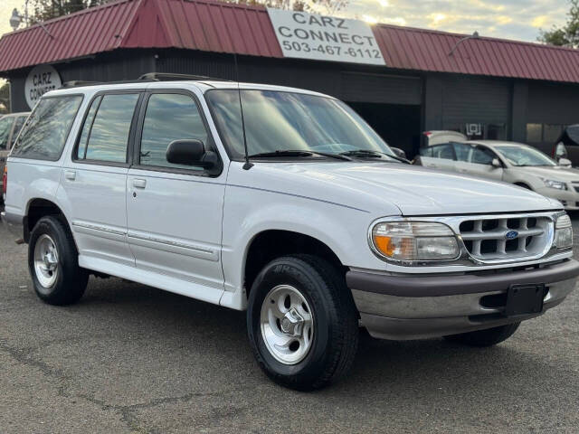 1996 Ford Explorer XL's photo