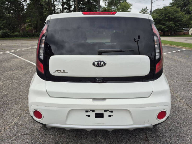 2018 Kia Soul +