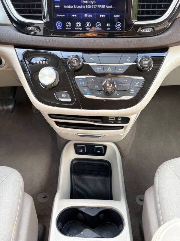 2017 Chrysler Pacifica Touring