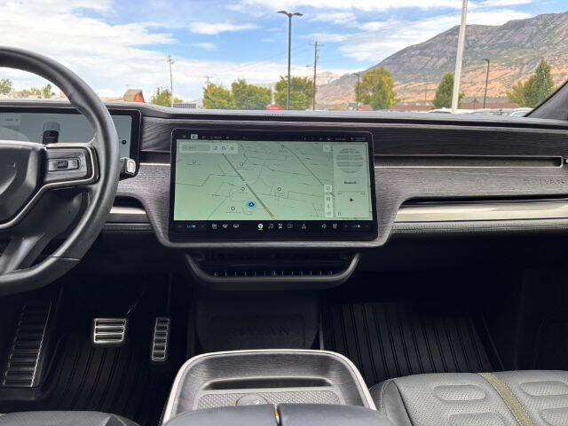 2024 Rivian R1S Adventure