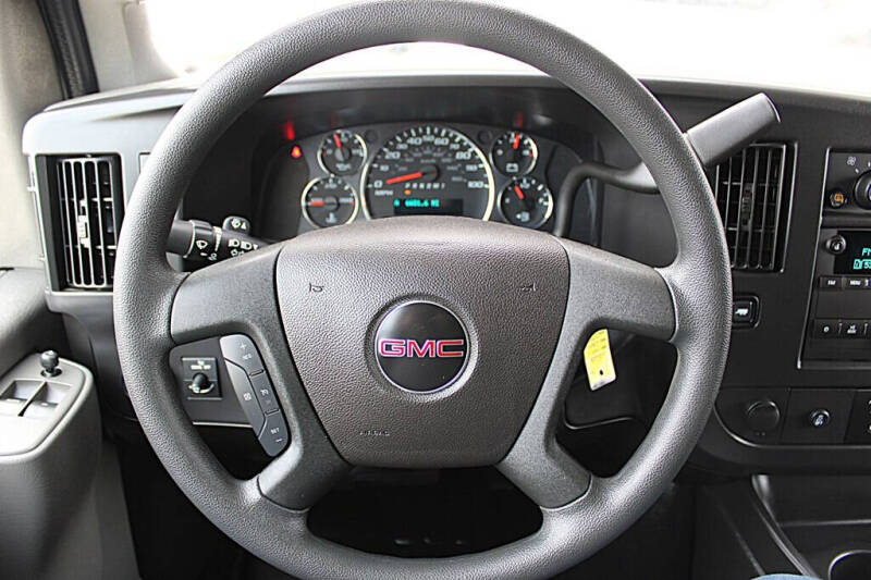 2025 GMC Savana 2500