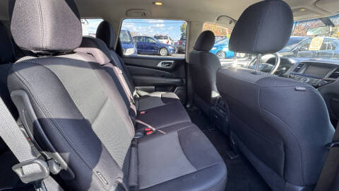 2019 Nissan Pathfinder S