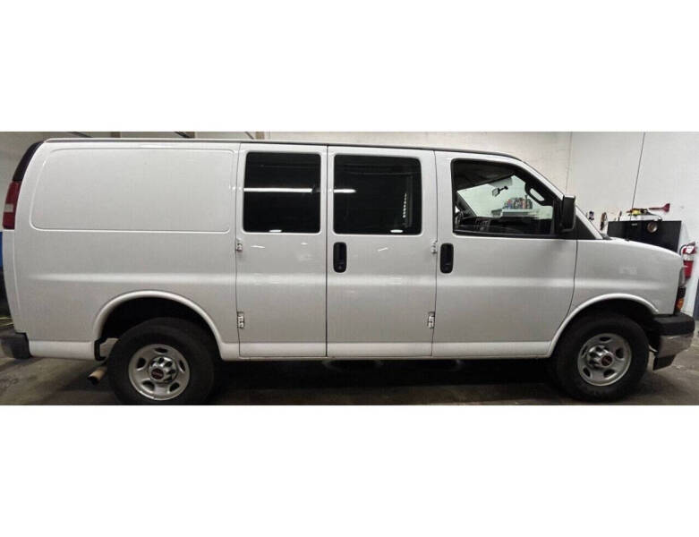 2017 GMC Savana 2500