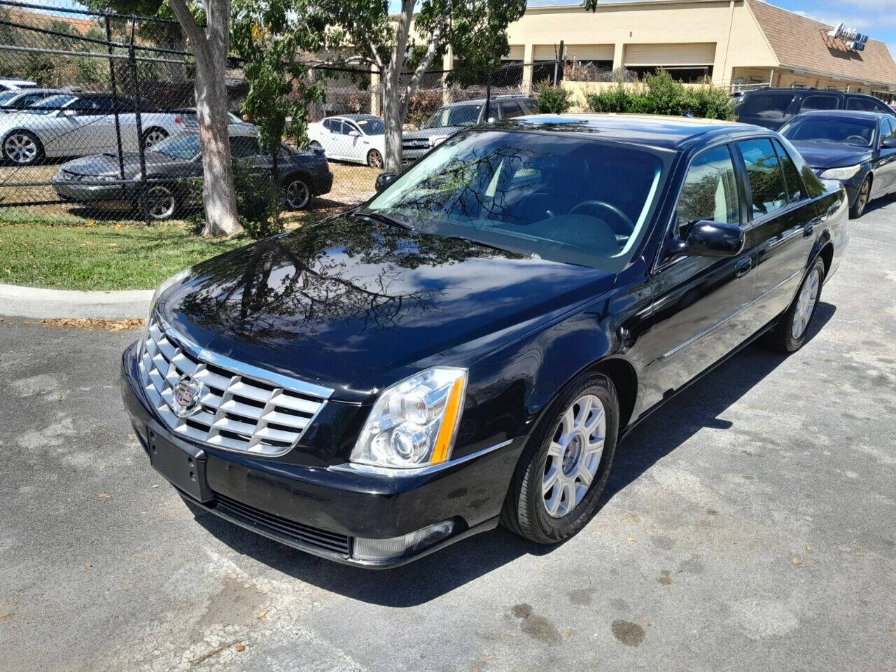 2010 Cadillac DTS Pro  - $5,950