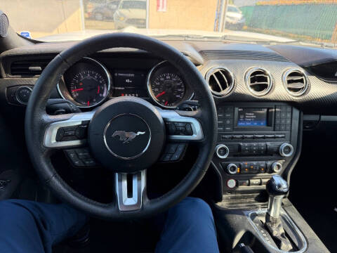 2015 Ford Mustang V6