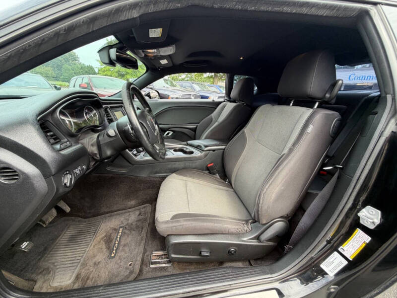 2015 Dodge Challenger SXT