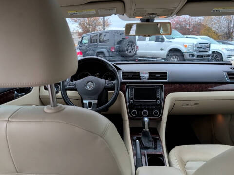 2012 Volkswagen Passat TDI SEL Premium