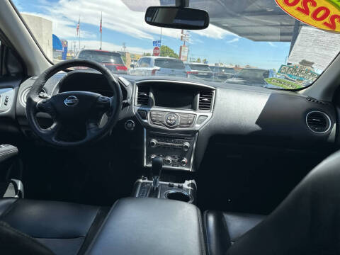 2020 Nissan Pathfinder SL