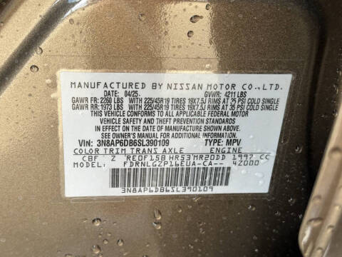 2025 Nissan Kicks SR