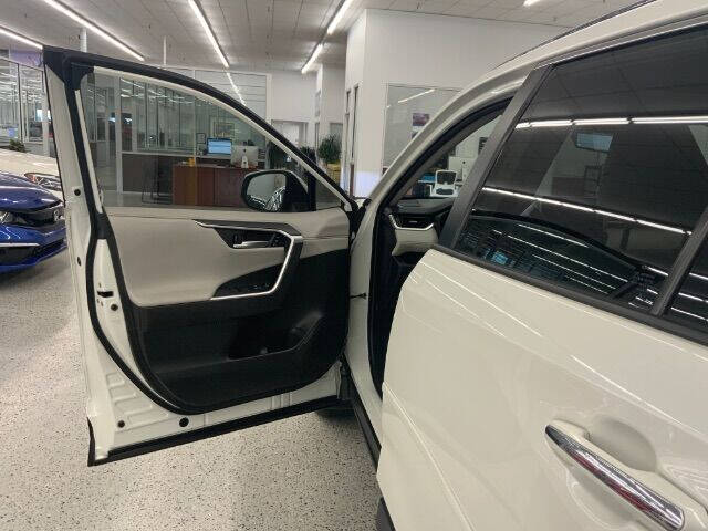 2020 Toyota RAV4 Limited