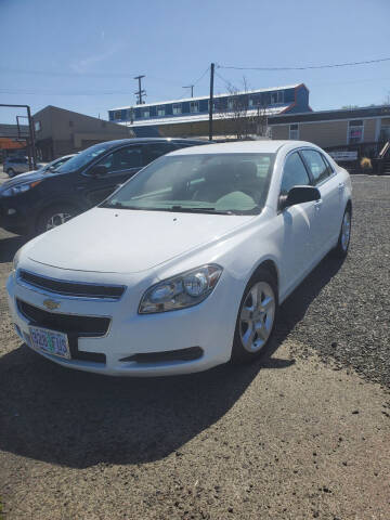 2012 Chevrolet Malibu for sale at Deanas Auto Biz in Pendleton OR