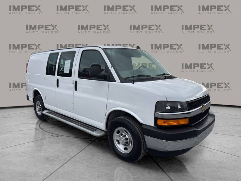 2024 Chevrolet Express 2500