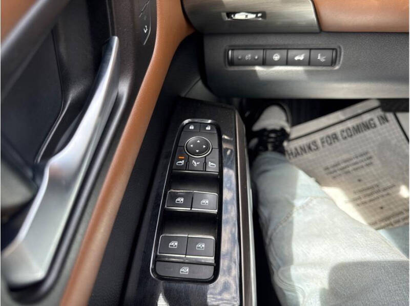 2022 Nissan Pathfinder Platinum