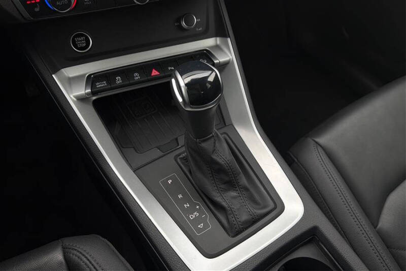 2024 Audi Q3 quattro S line Premium 45 TFSI