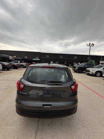 2019 Ford Escape S