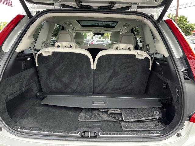 2022 Volvo XC90 T6 Inscription 7-Passenger