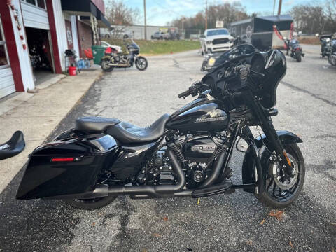 2019 Harley-Davidson FLHXS - for sale at Dark Horse Motorcycles in Gaffney SC