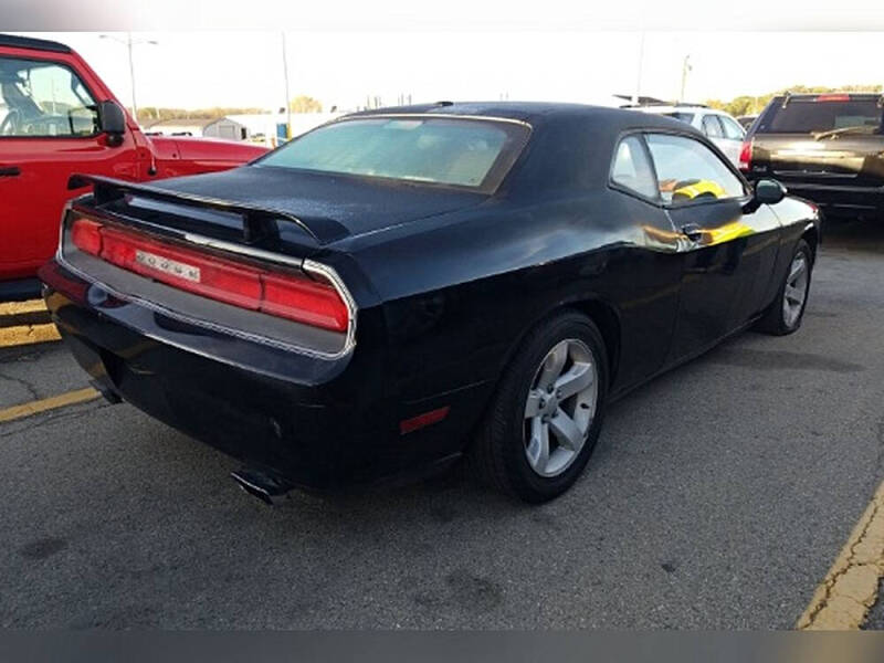 2012 Dodge Challenger SXT