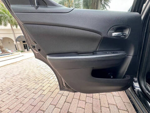 2012 Dodge Avenger SE