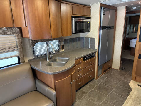 2008 Winnebago Journey