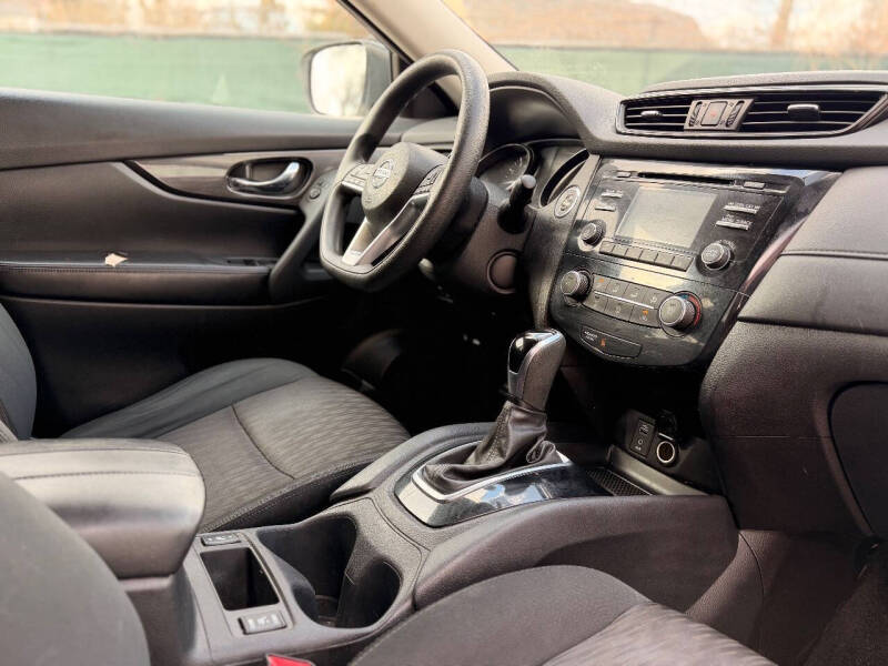 2017 Nissan Rogue S