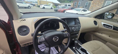 2017 Nissan Pathfinder S