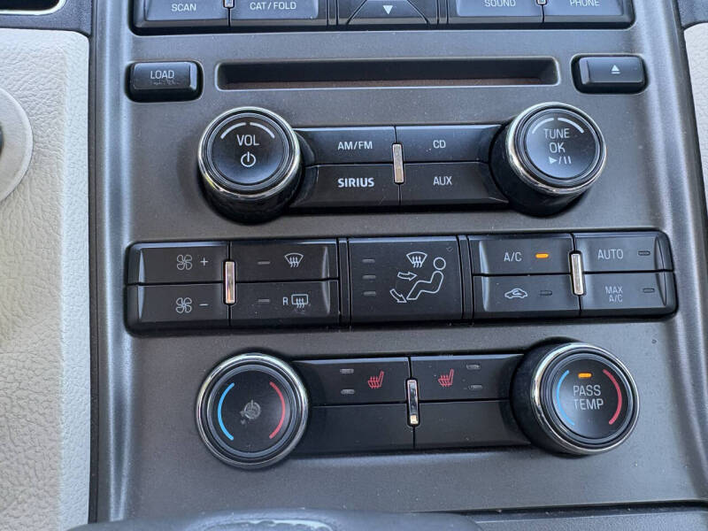 2011 Ford Taurus SEL