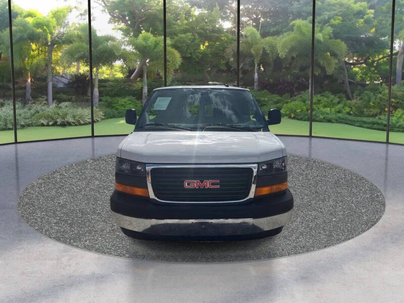 2023 GMC Savana 2500