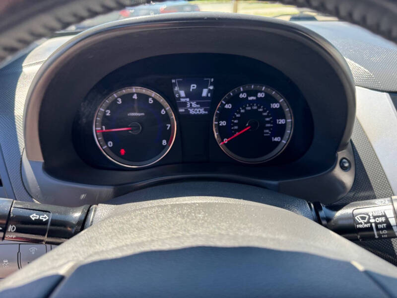 2012 Hyundai Accent SE