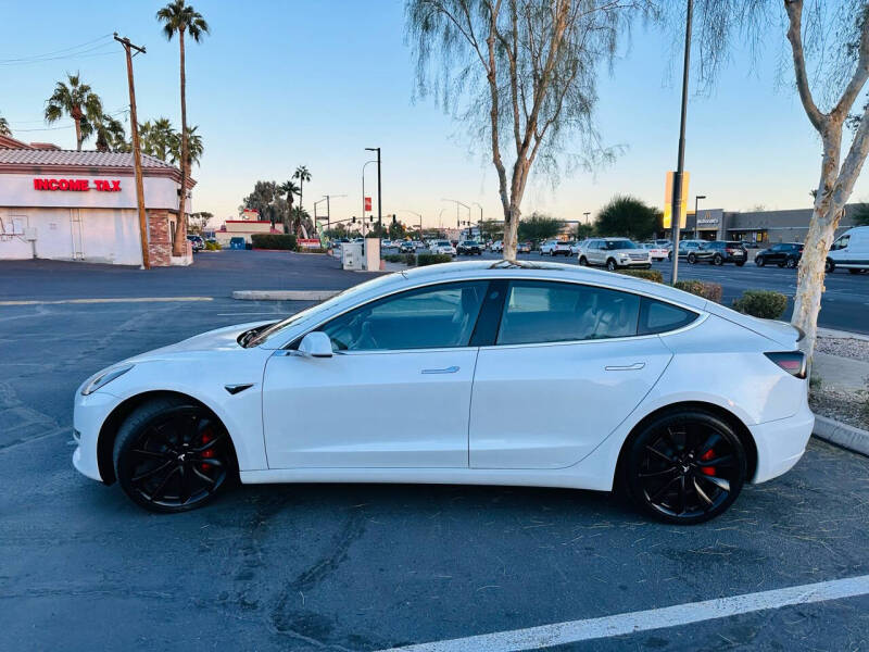 2019 Tesla Model 3 Base photo 4