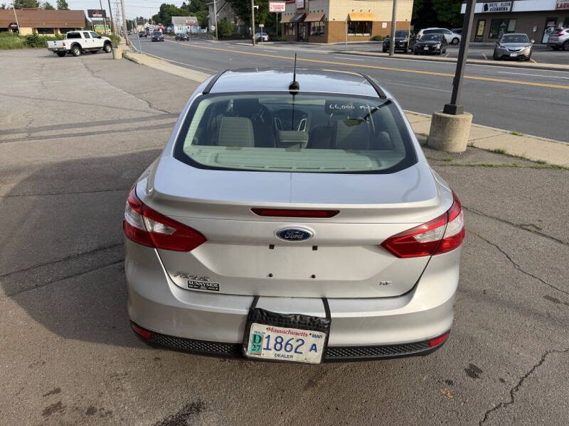 2012 Ford Focus SE - Photo 7