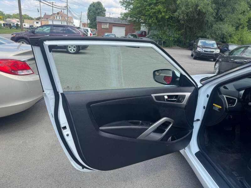 2017 Hyundai Veloster