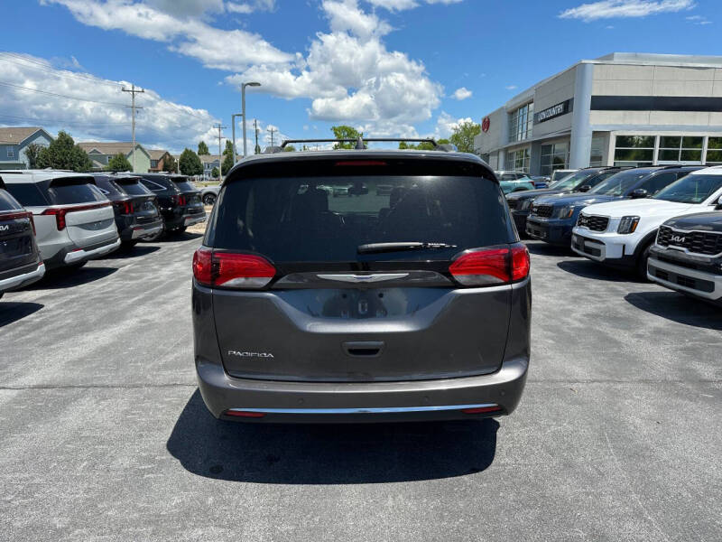2020 Chrysler Pacifica Touring L Plus