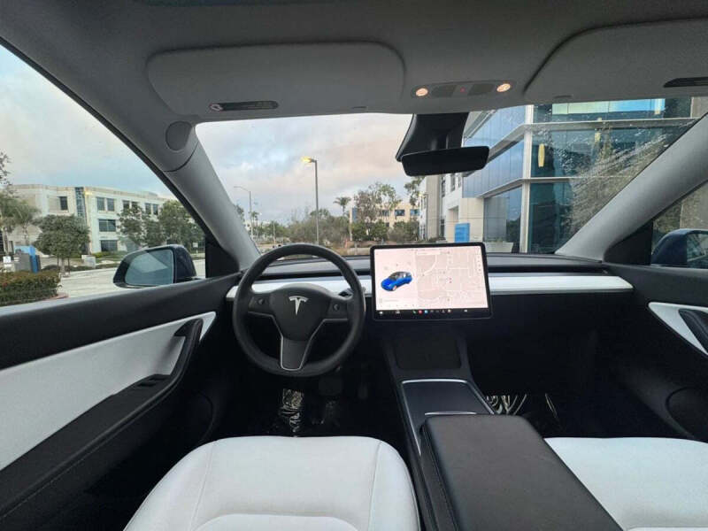 2024 Tesla Model Y Long Range