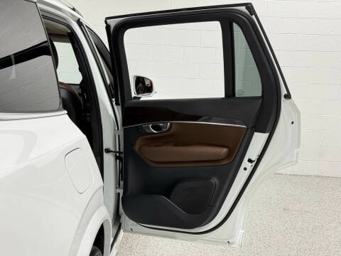 2019 Volvo XC90 T6 Momentum